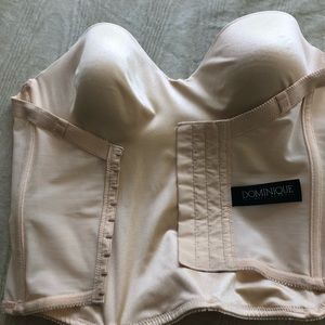 Corset bra. NWOT. 36D.